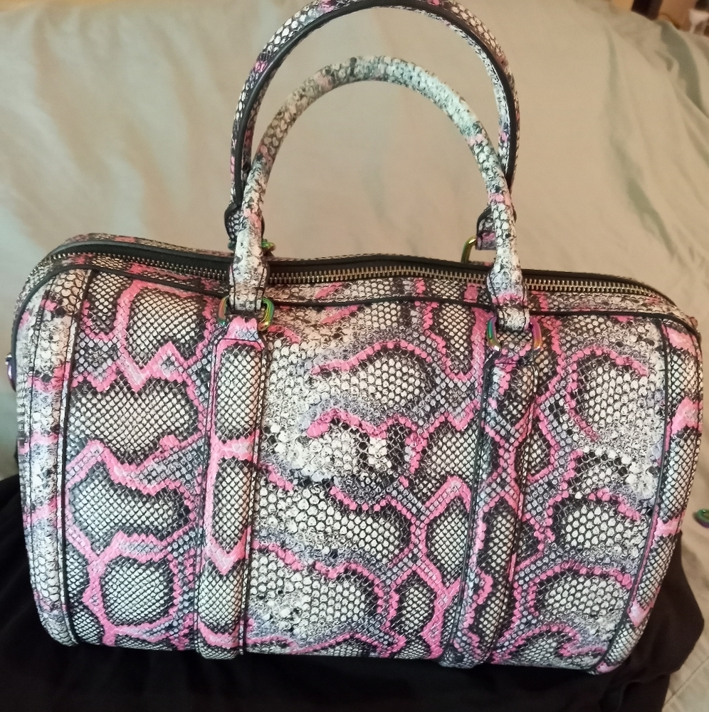 SASSY JONES OG DOTTIE SNAKEPRINT!